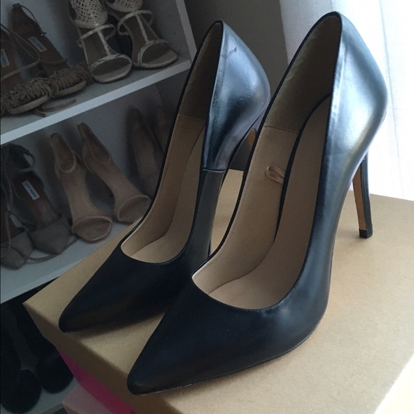 ZARA Black leather Court Pump Sz 41