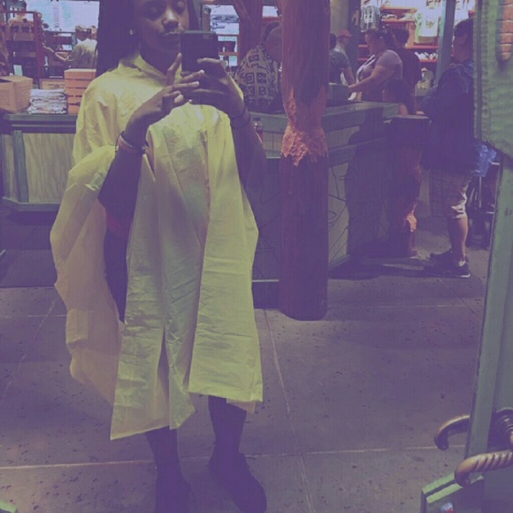 Meet your Posher, Whitney - Picture 1 of 1