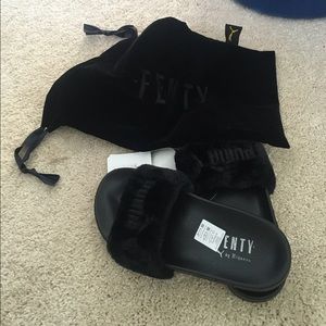 Fenty Slippers Black Size 7