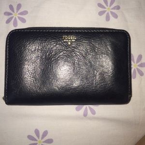 BLACK FOSSIL WALLET