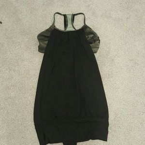 Lululemon camo and black tank