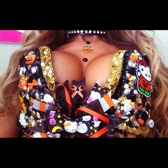 Hello Kitty Rave Bra - Picture 2 of 2