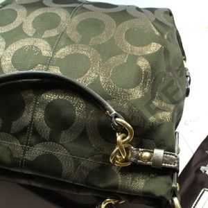 Authentic Olive green coach purse 💃🏼🎉