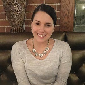 Meet your Posher, Lauren