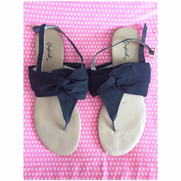 Black sandal