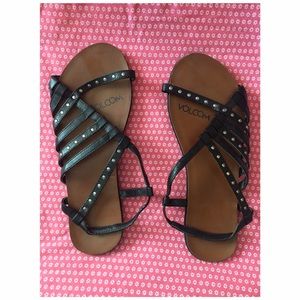 Black Volcom sandal