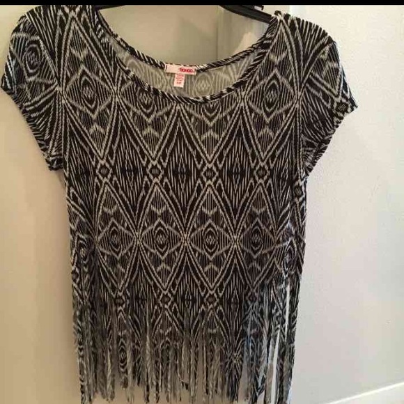 NWT Bongo crop fringe top