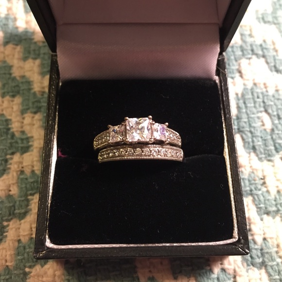 STERLING SILVER Diamond Ring Wedding Set