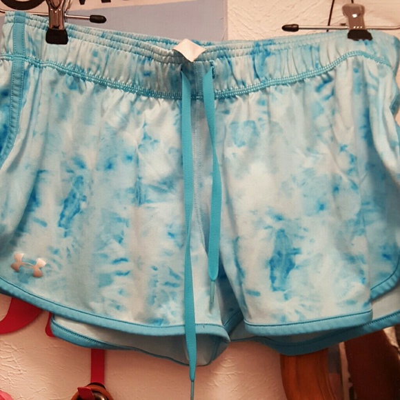 Under armour shorts (never worn) size medium