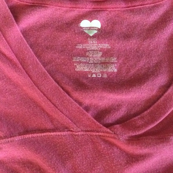 **Sold**Pink 100% cotton v-neck t-shirt size small - Picture 3 of 4