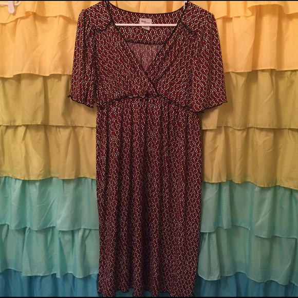 Maternity-cute wrap top dress
