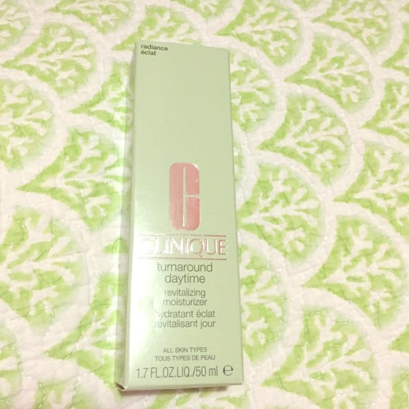 Clinique turnaround daytime revitalizing moisture