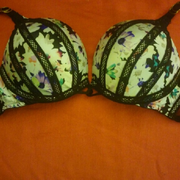 Victoria's Secret Bombshell Bra