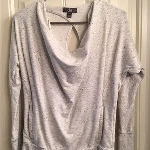 Alo Yoga sweatshirt