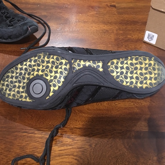 Black coach shoes - Picture 4 of 4