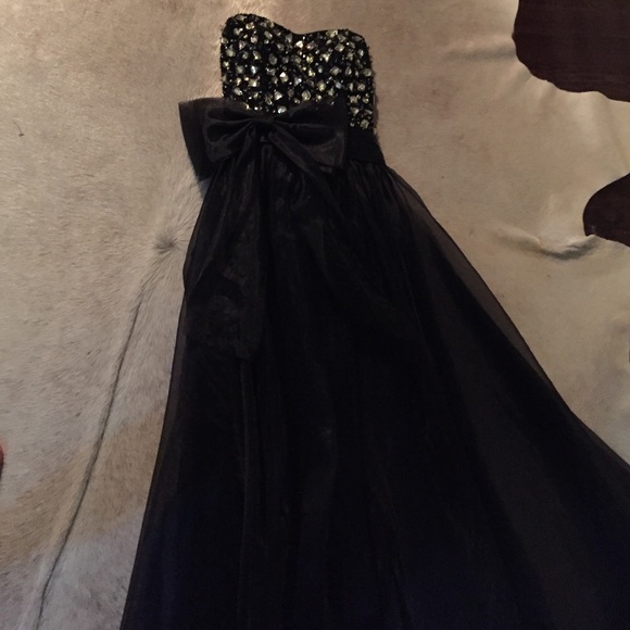 Prom dress - Picture 3 of 4