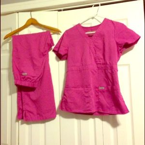 Small greys anatomy by barco pink scrubs