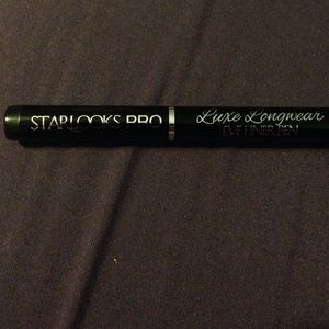 Starlooks Pro Luxe Longwear Eyeliner Pen