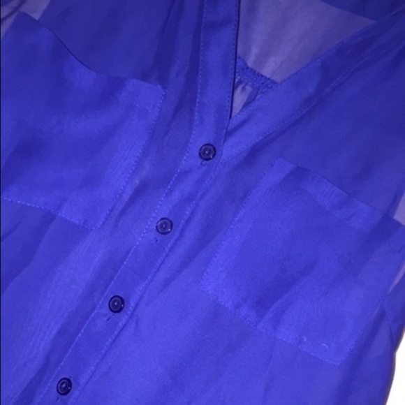 Blue sheer button down tank - Picture 4 of 4