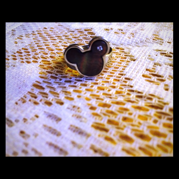 Disney Mickey Mouse mother of pearl ring