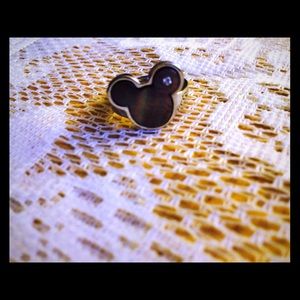 Disney Mickey Mouse mother of pearl ring