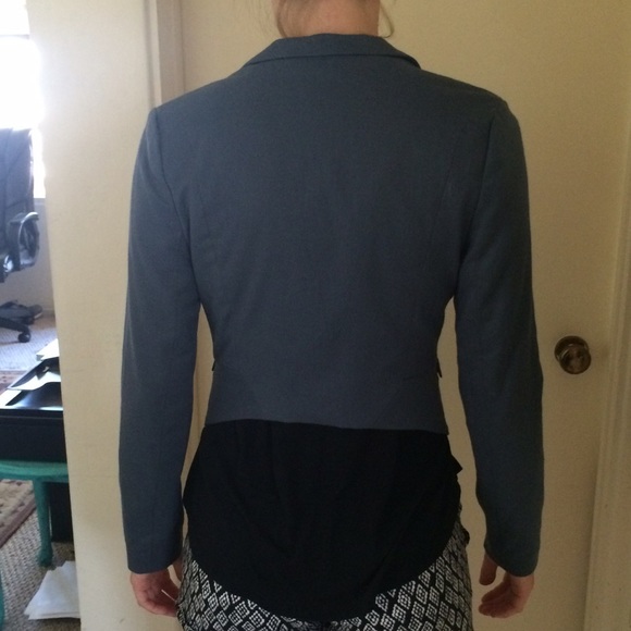 Blazer || Jacket - Picture 3 of 4