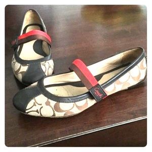 Coach flats