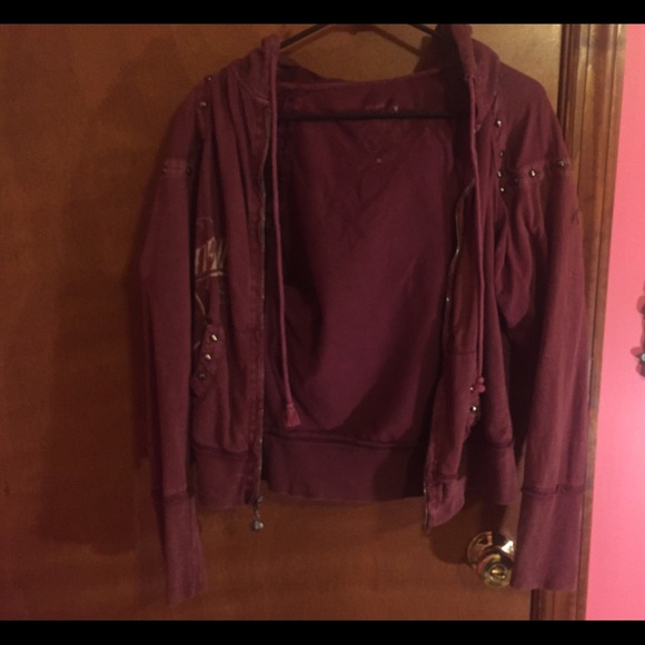 Maroon hoodie with pattern