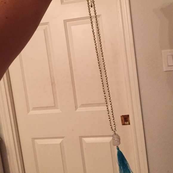 Long pearl and gold stone necklace w tassel - Picture 4 of 4