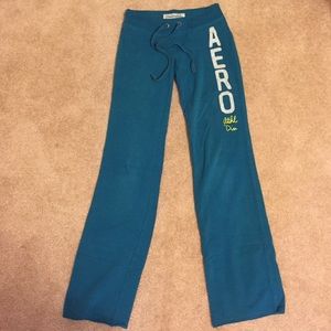 Turquoise pants in great condition