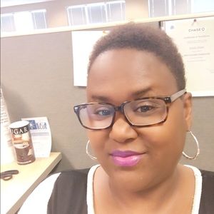 Meet your Posher, Kendra