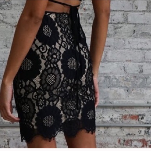 Tea & Cup Black Strappy Detail Dress - Picture 3 of 5