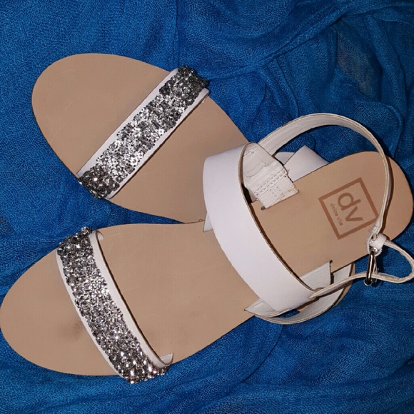 NWOT Size 10 Dolce Vita Sandals