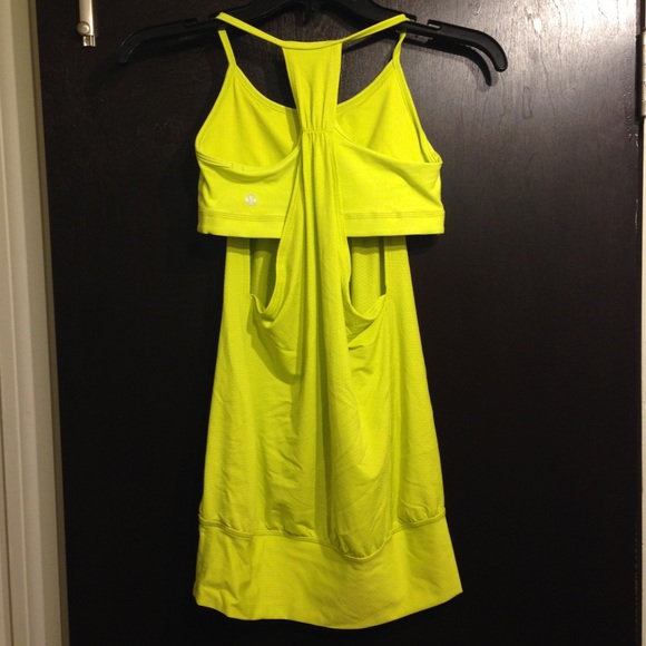 NWOT LuluLemon racerback athletic top w/ bra