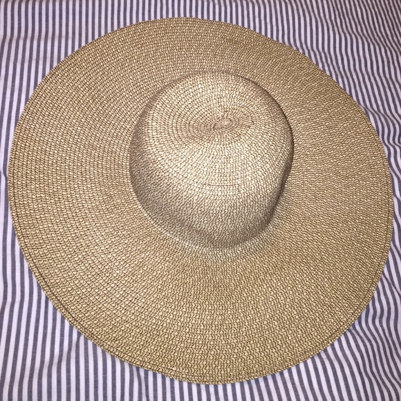 District Floppy summer hat