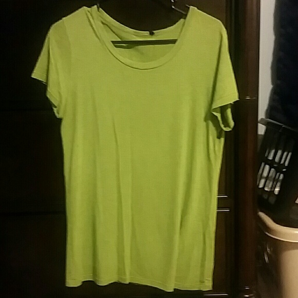 Tee