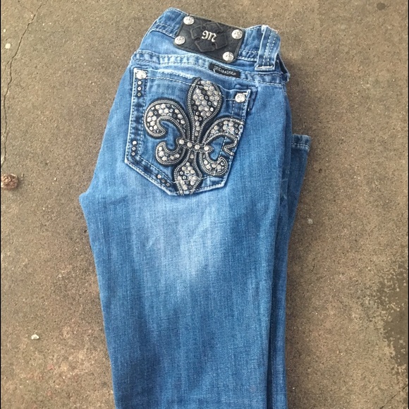 Fleur De Lis Miss Me Jeans!! - Picture 2 of 4