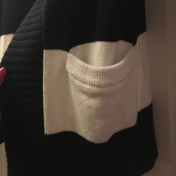 Cardigan - Picture 2 of 3