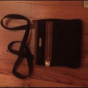 Micheal kors messenger bag