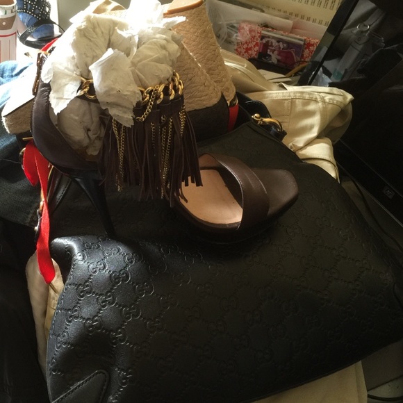 Shoes, purses everything must go!!!! - Picture 2 of 4