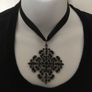 Black necklace/choker