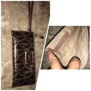 Mk wrist bag (rose gold color)