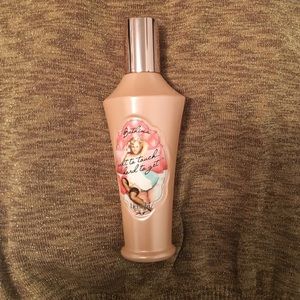 Benefits silky and seductive oil mist