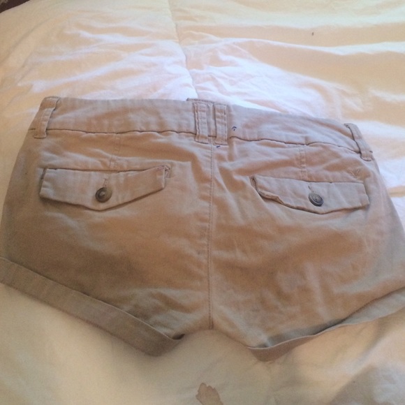 Shorts - Picture 3 of 3