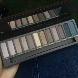 Naked palette