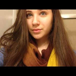 Meet your Posher, Mara