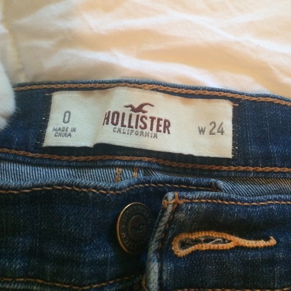 Shorts - Picture 2 of 4