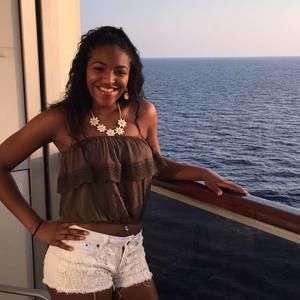 Meet your Posher, Alexis