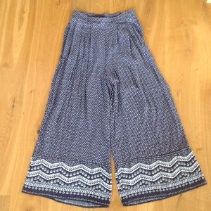 American Eagle blue wide leg pants Indian print