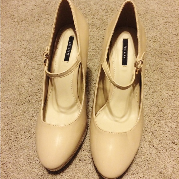 Nude Heels Size 8